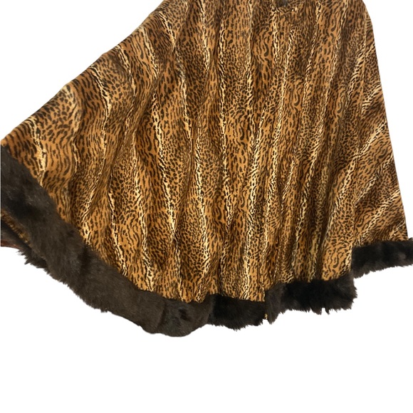 Hosanna Design USA Jackets & Blazers - Hosanna Design Vintage-Leopard Cape- SUPER Soft & Amazing- #mobwife vibes!